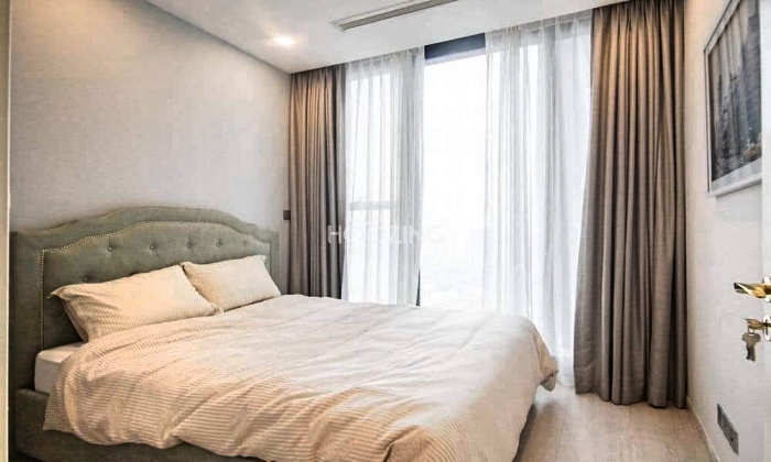 Good Quality Apartment For Rent in Vinhome Golden River HCM