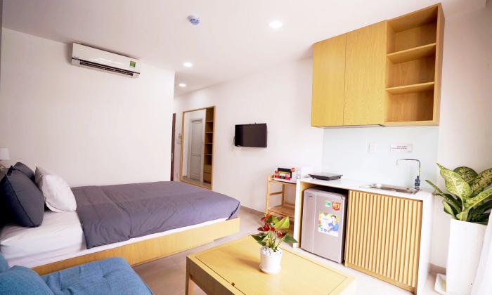 Clean And Nice Balcony Studio Apartment in District 3 Ho Chi Minh City