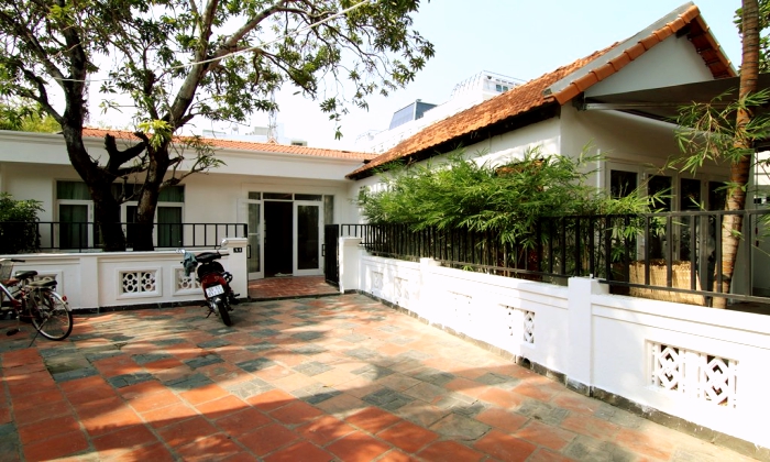Big Garden House For Rent in An Phu Compound District 2 Ho Chi Minh City